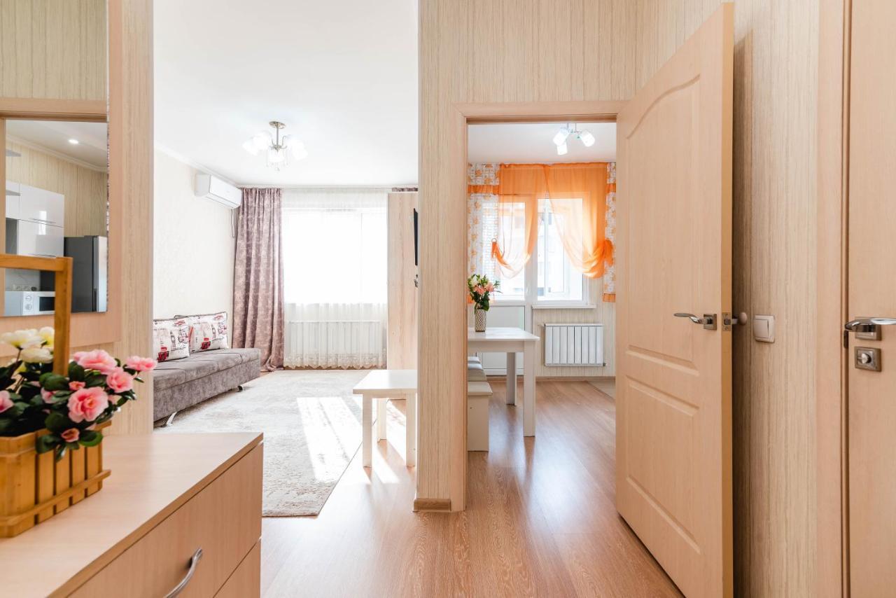 Akvarel Apartment Near Adk Almaty Esterno foto