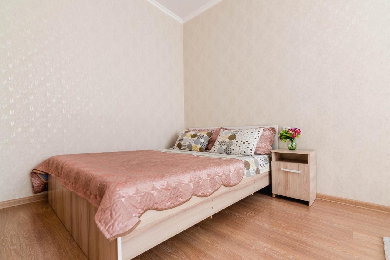 Akvarel Apartment Near Adk Almaty Esterno foto