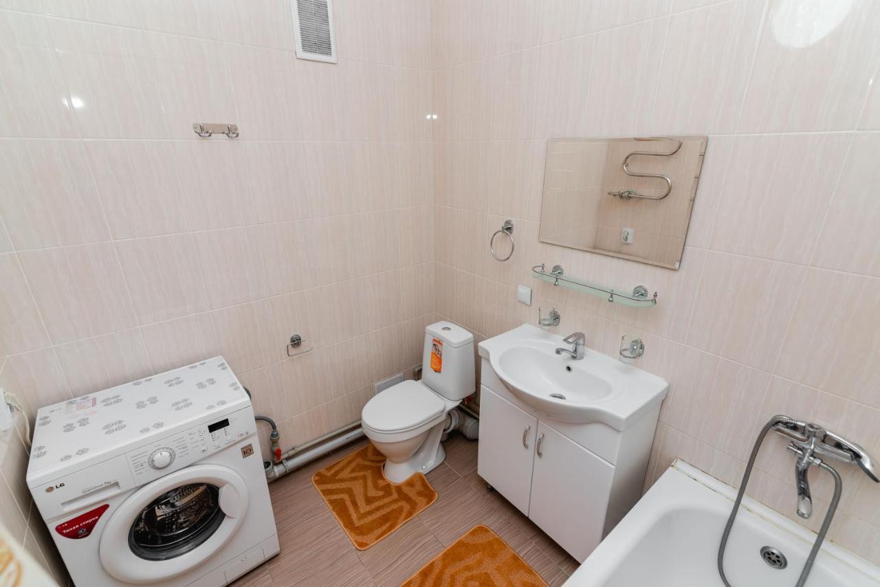 Akvarel Apartment Near Adk Almaty Esterno foto
